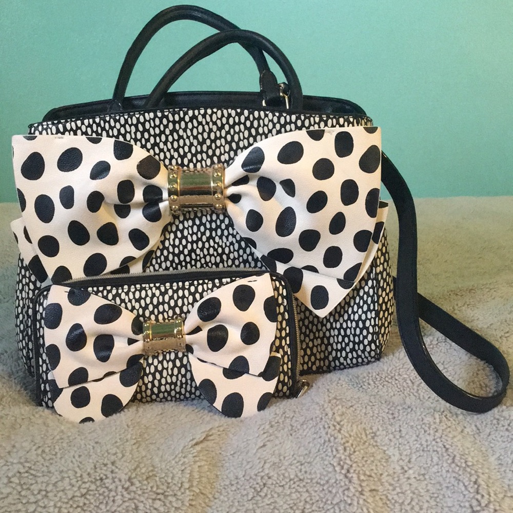 Betsey Johnson bow purse & wallet!